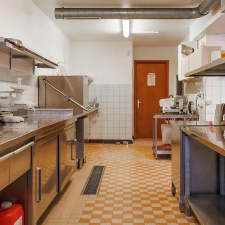 Victoria-2 By Interhome *