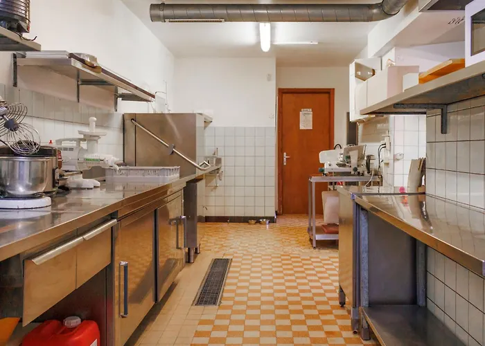 Victoria-2 By Interhome *